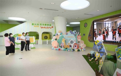 問(wèn)候聲聲，愛(ài)心的腳步不停歇