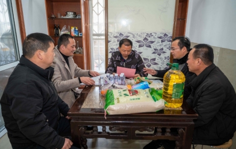 2024，在涌動(dòng)的愛心中，溫暖開啟…